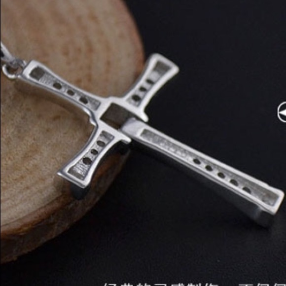 Fast and furious crystal sterling silver cross - Picture 4 of 4